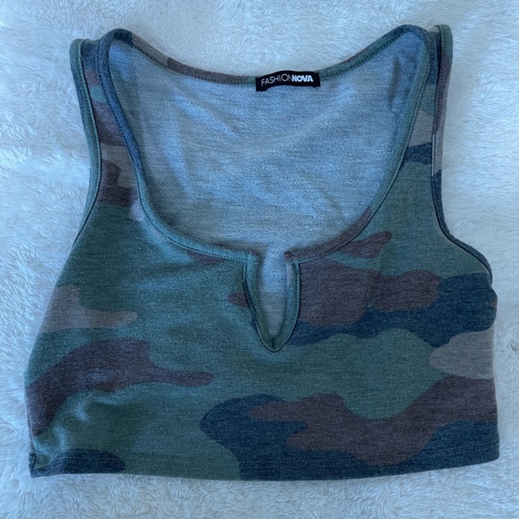 Bundle of Tank-tops - Picture 11 of 13